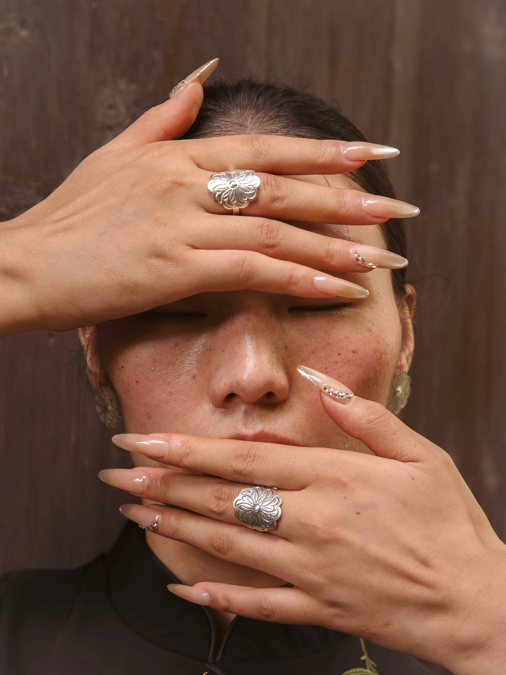 Chrysanthemum Motif Ring